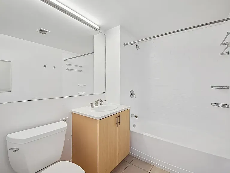 153-30 89th Ave #838 — Photo 4