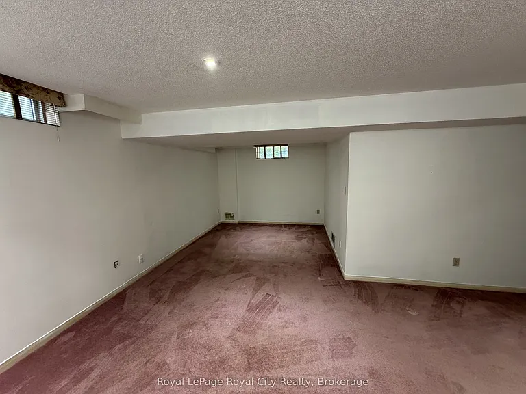 206 Rickson Ave — Photo 24