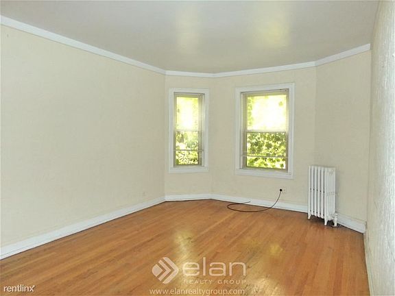 2nd image of 1426 W Farwell Ave APT 2S