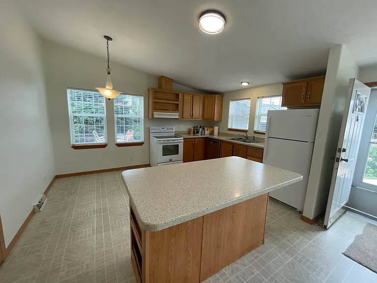 6735 W Kingsley Ave #6735 — Photo 8
