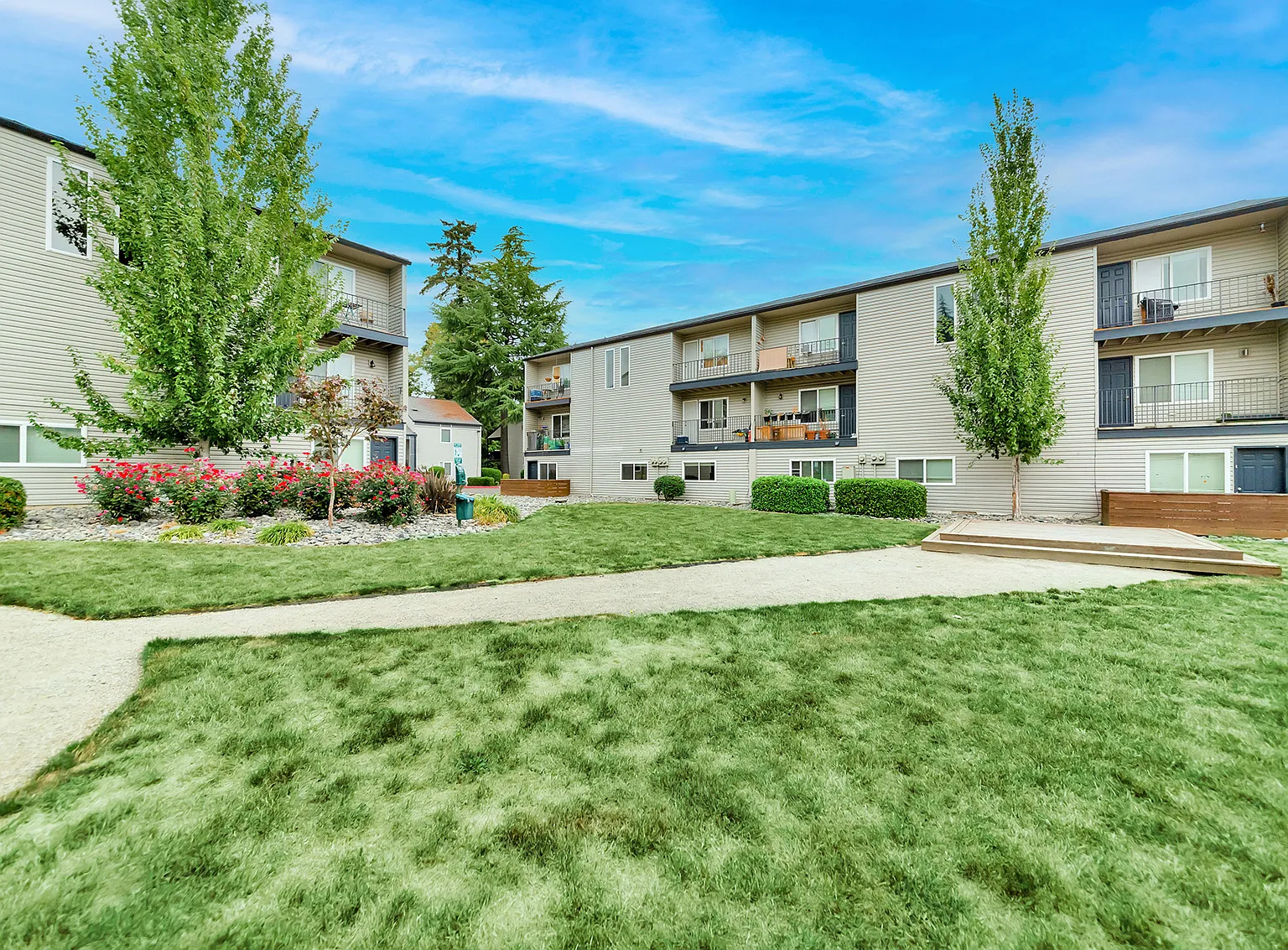 River Lofts Apartments — Photo 3