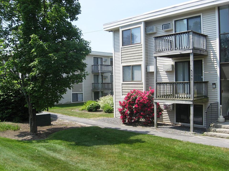 Lovely landscaped grounds.