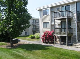 326 Auburn St APT 34, Portland, ME 04103