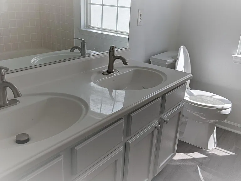 411 Hanrahan Ct SE — Photo 22