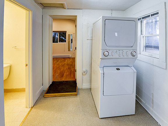 912 Cascade Laundry