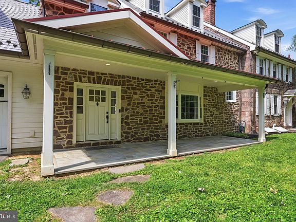 4th image of 1682 Clydesdale Cir