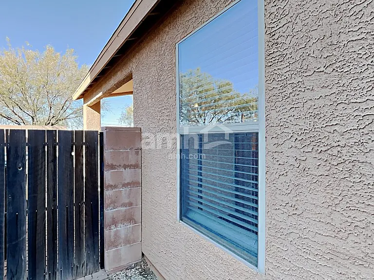 7948 S Baja Stone Ave — Photo 17