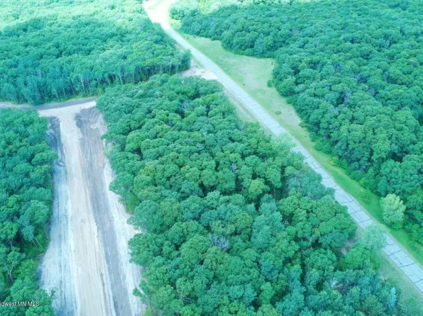 2 Stony Hills Dr, Perham, MN 56573
