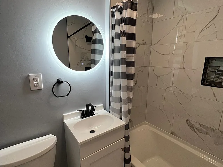 205 Ashworth Pl #1 — Photo 6