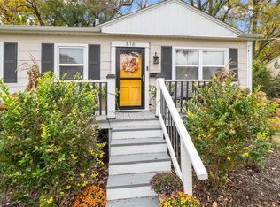 816 Hawkins Ct, Saint Louis, MO 63126