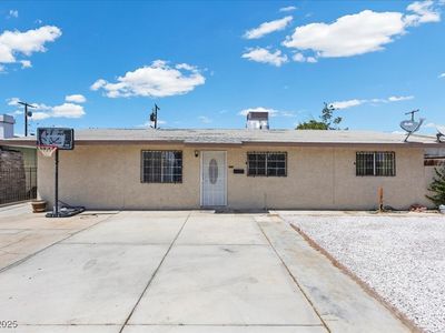 808 Reynolds Ave, North Las Vegas, NV, 89030