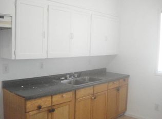 5716 Riverside Dr, Olivehurst, CA 95961