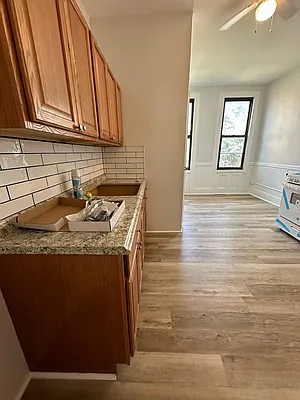 Rented by Concrete Jungle Realty | media 9