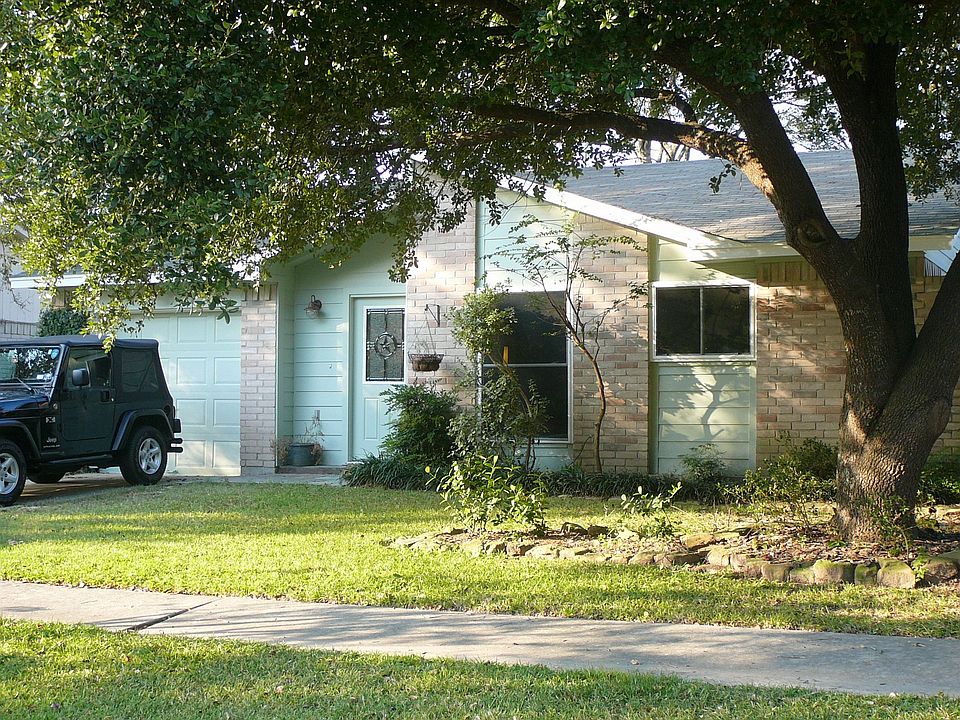 1st image of 10615 Thorncliff Dr