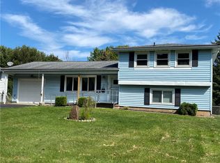 192 Summit Hill Dr, Rochester, NY 14612