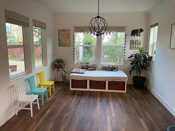 4th image of 4445 Blackbird Dr