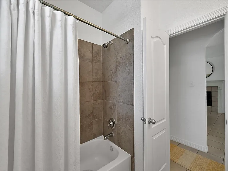 13014 Walden Rd — Photo 15