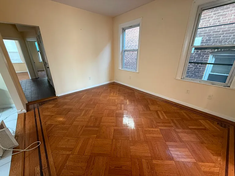 198 Danforth Ave #2E — Photo 6