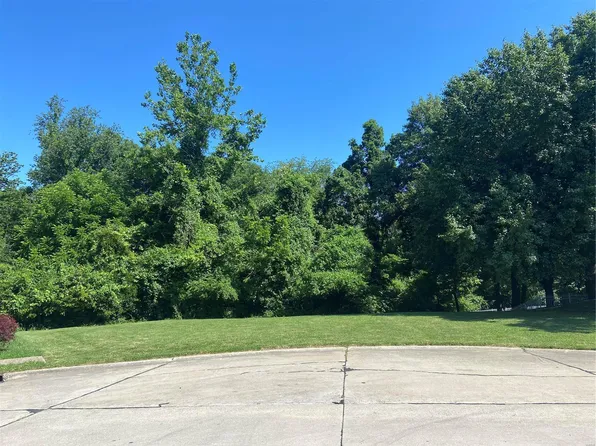 1577 Mary Todd Ln, O'Fallon, IL 62269