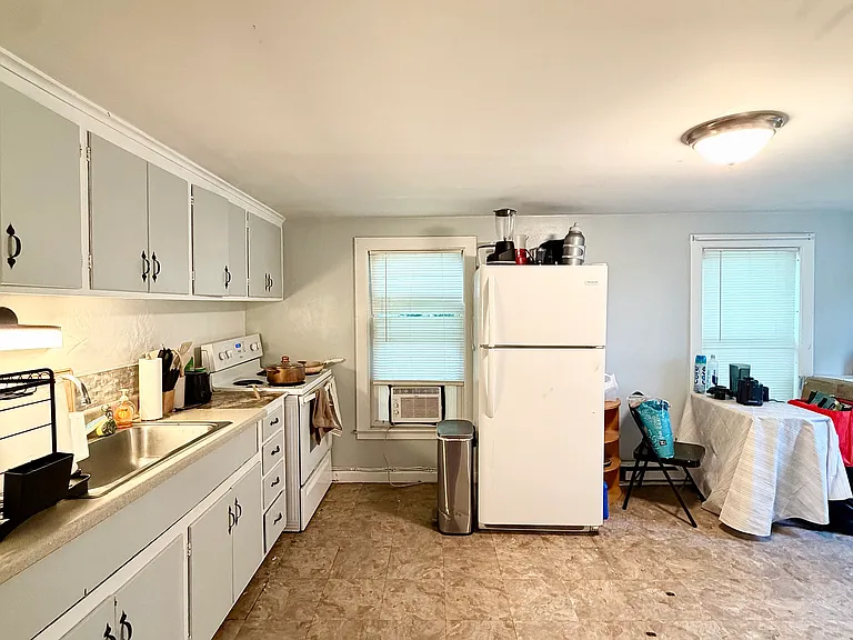 133 Maple St #C — Photo 7