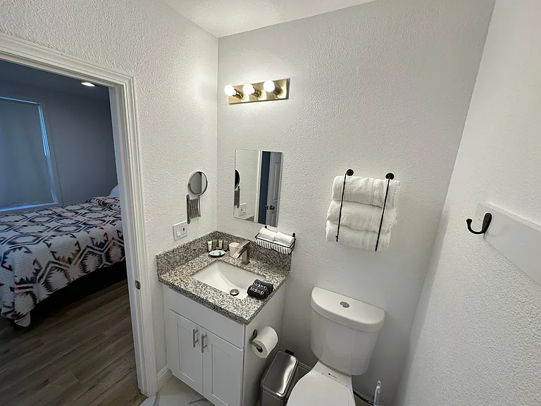 443 S Birch St — Photo 10