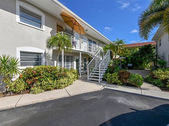 5th image of 521 W Venice Ave APT 3