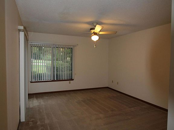 5th image of 122 Gleneagles Dr #122