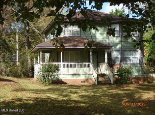19 Beverly Dr, Natchez, MS 39120