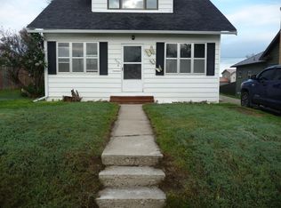 205 3rd St W, Roundup, MT 59072