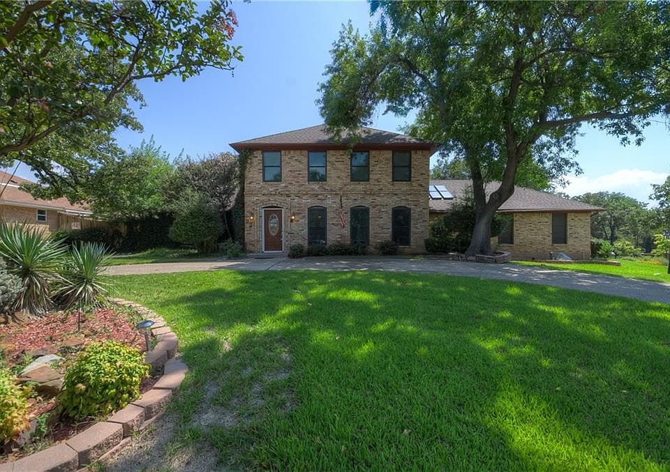 1st image of 22 Oak Cir
