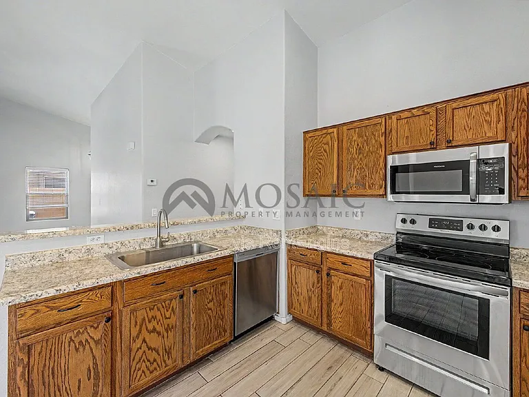 22360 E Via Del Rancho — Photo 15