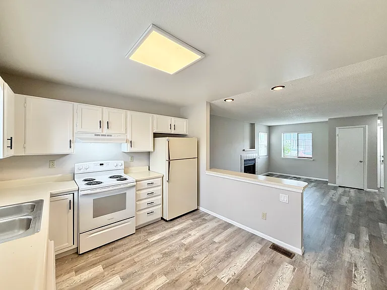 2340 Split Rock Dr — Photo 4