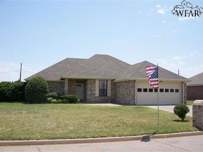 1214 Parliament St, Burkburnett, TX, 76354