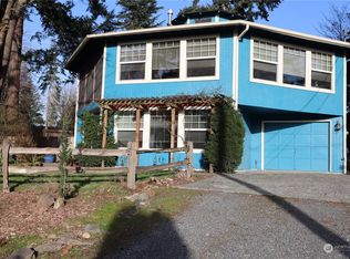 21011 Damson Rd, Lynnwood, WA 98036