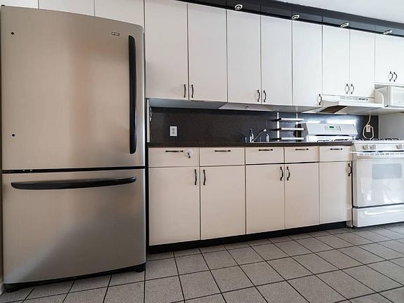 5th image of 501 Surf Ave #15SBK