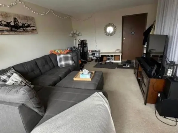 1301 E 4th St, Duluth, MN