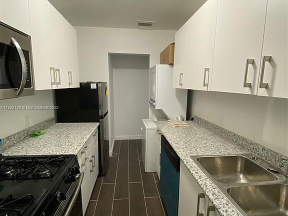 5th image of 11045 NE 2nd Ave #A