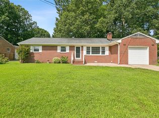 1815 Meadowview Dr, Yorktown, VA 23693