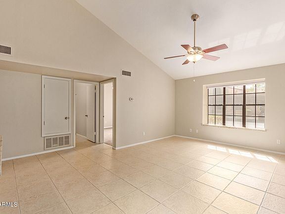 5th image of 921 W UNIVERSITY Drive #1171