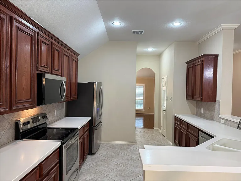 6914 Sunflower Grove Dr — Photo 9