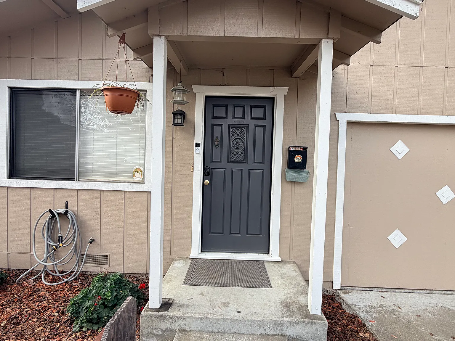 3 bed, 1659 sqft, $4,450 — Photo 2