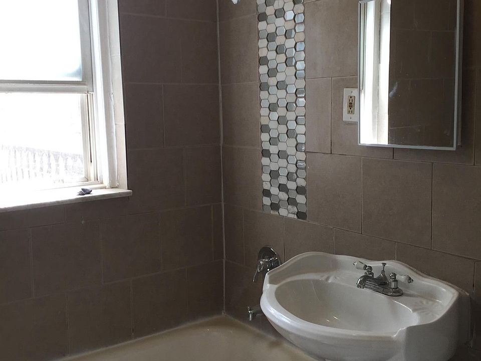 1st image of 104 Montclair Ave APT 20