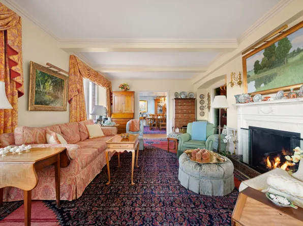1215 5th Avenue 12B image 2 of 22
