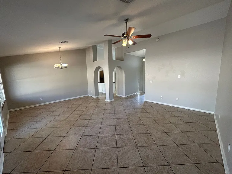 16435 S 43rd St — Photo 6