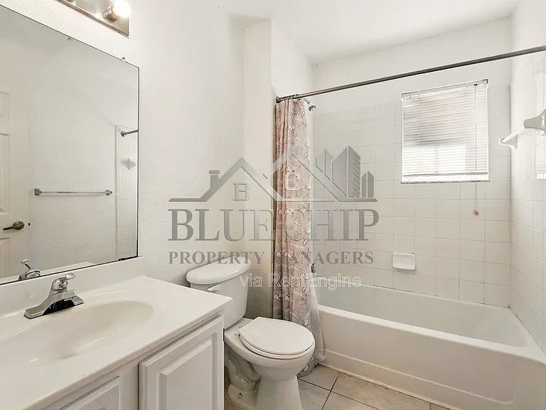 4005 Venetian Bay Dr #108 — Photo 26
