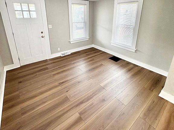 5th image of 466 Main St #2