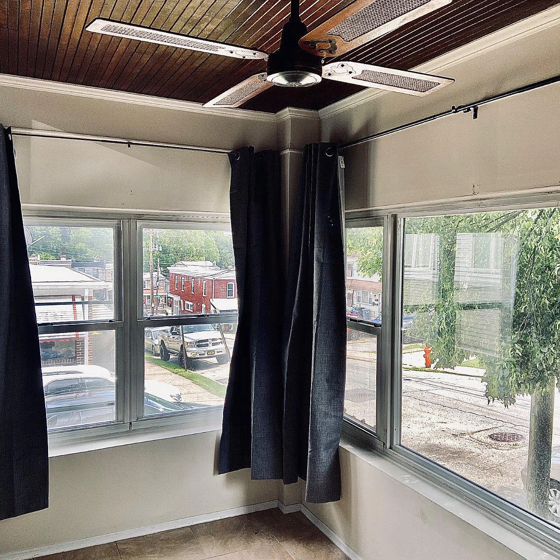 3 bed, 1230 sqft, $2,350 — Photo 4