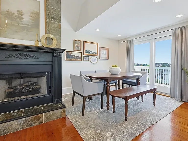 51 Sawyer Ave #4 — Photo 2