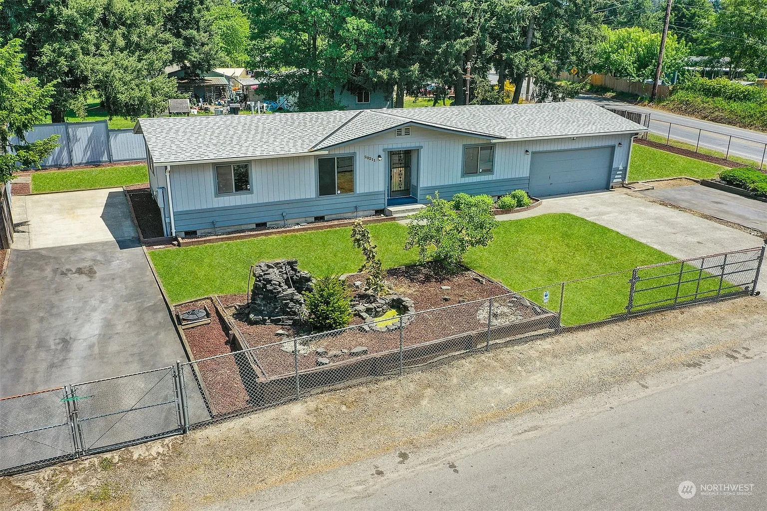 20211 64th Avenue E photo 1