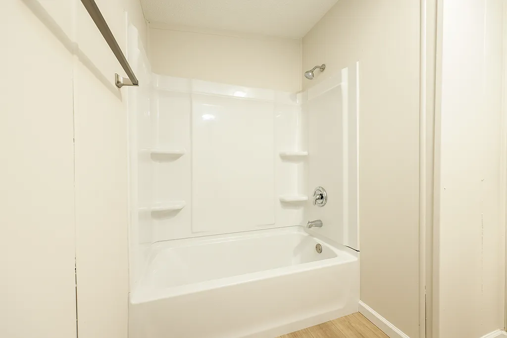 3 bed, 1234 sqft, $1,700 — Photo 1